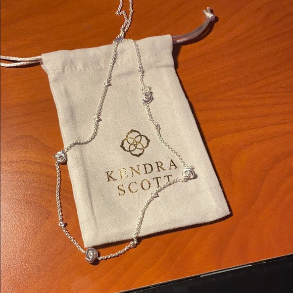 Kendra Scott Jewelry - Kendra Scott love knot necklace
